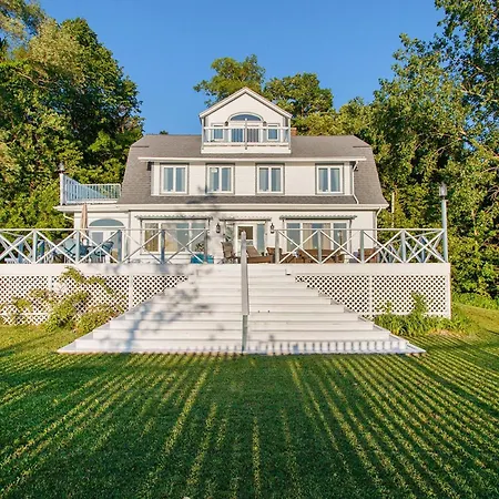 Lake Michigan Retreat